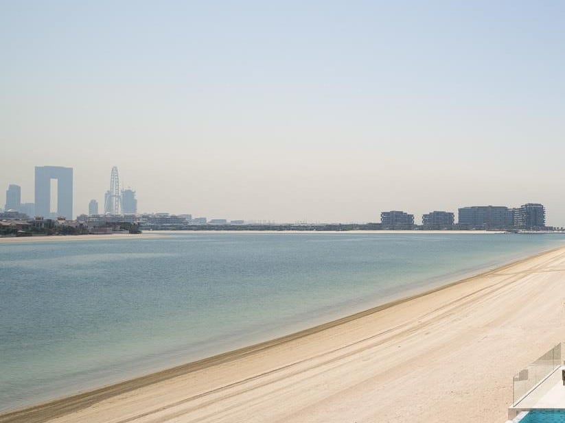 Signature Villa, 6 BR, Frond L — Palm Jumeirah