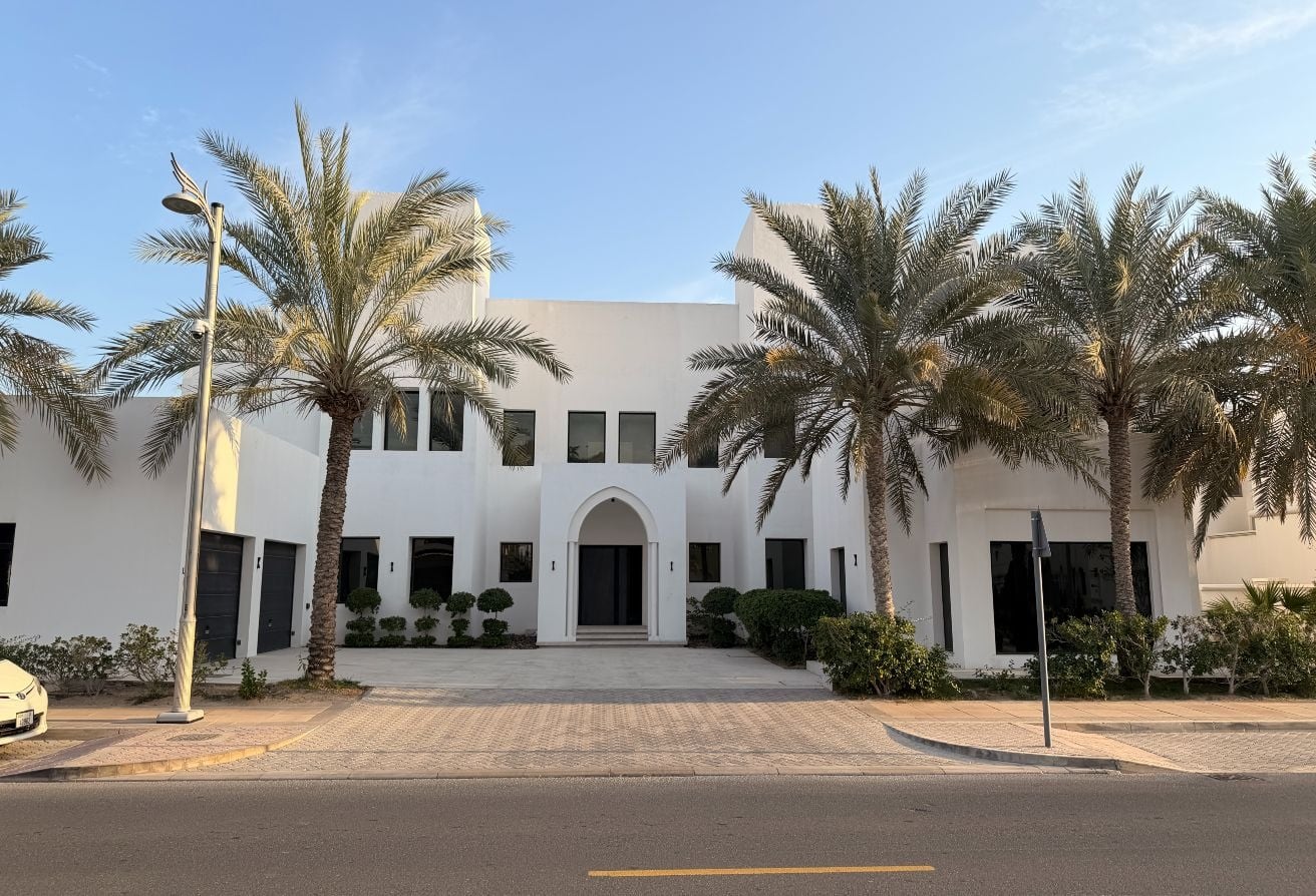 Signature Villa, 7 BR, Frond L — Palm Jumeirah