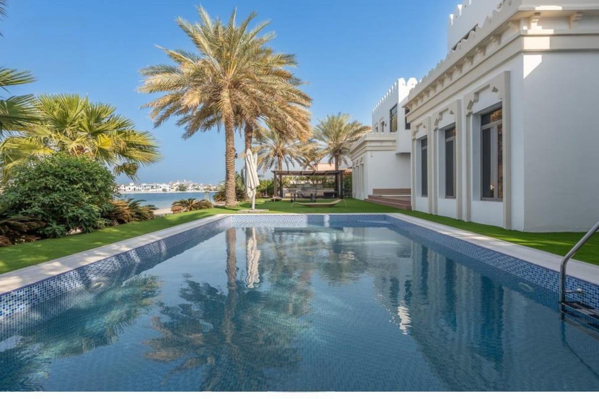 Signature Villa, 6 BR, Frond P — Palm Jumeirah