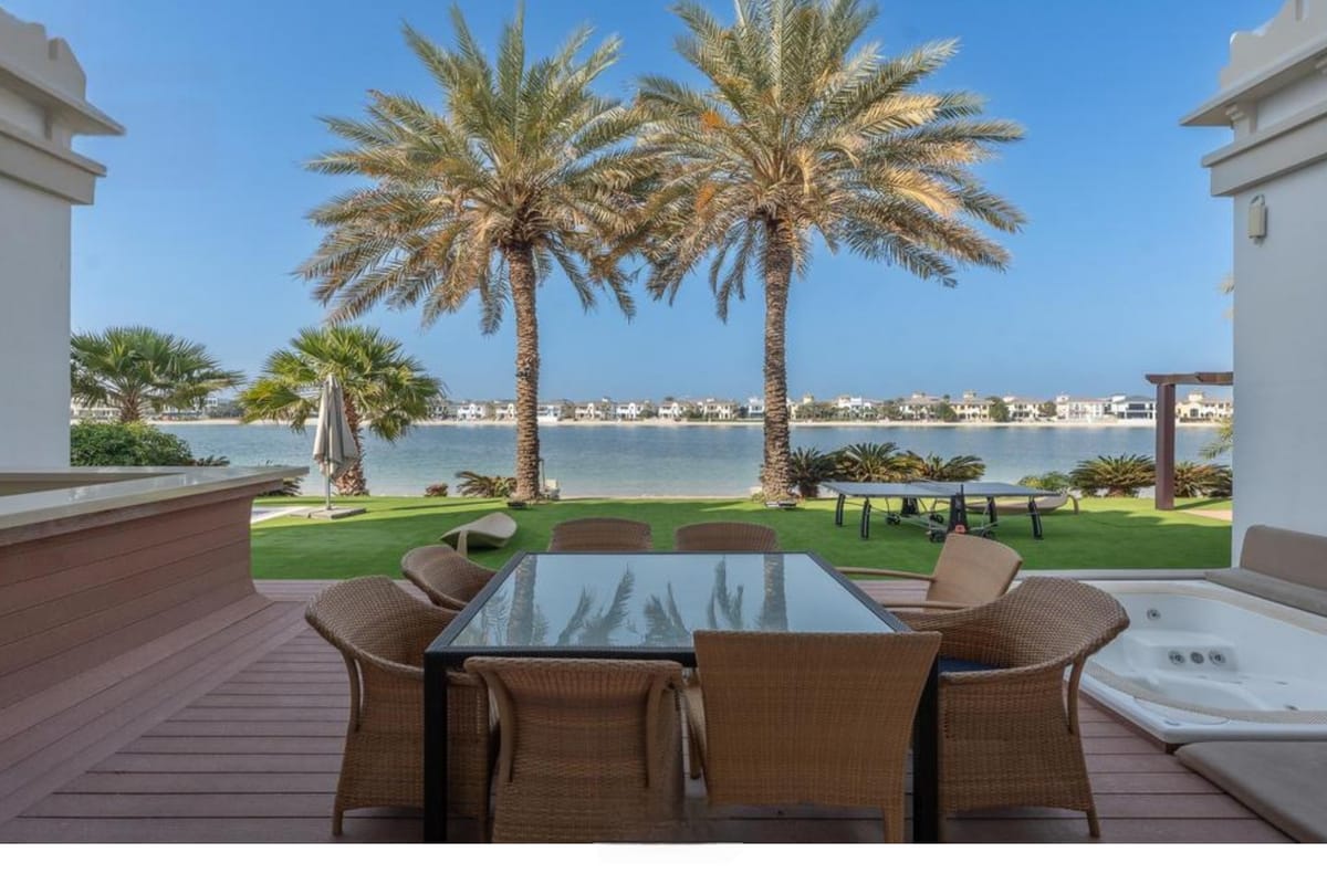 Signature Villa, 6 BR, Frond P — Palm Jumeirah