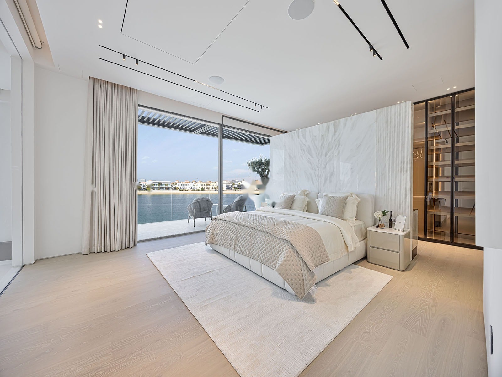 Signature Villa, 6 BR, Frond A — Palm Jumeirah